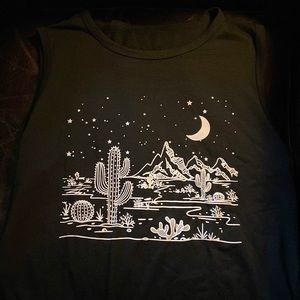 Sleeveless shirt desert print